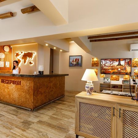Gran Via Alsancak Hotel İzmir Buitenkant foto