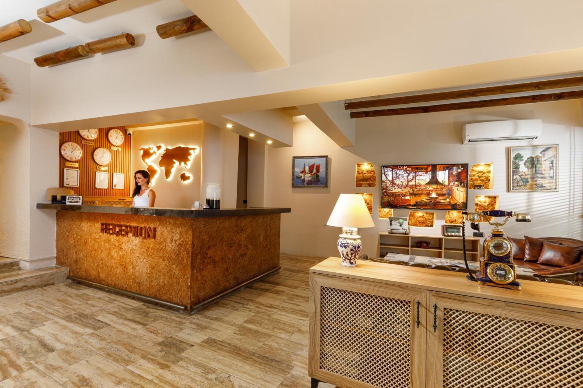 Gran Via Alsancak Hotel İzmir Buitenkant foto