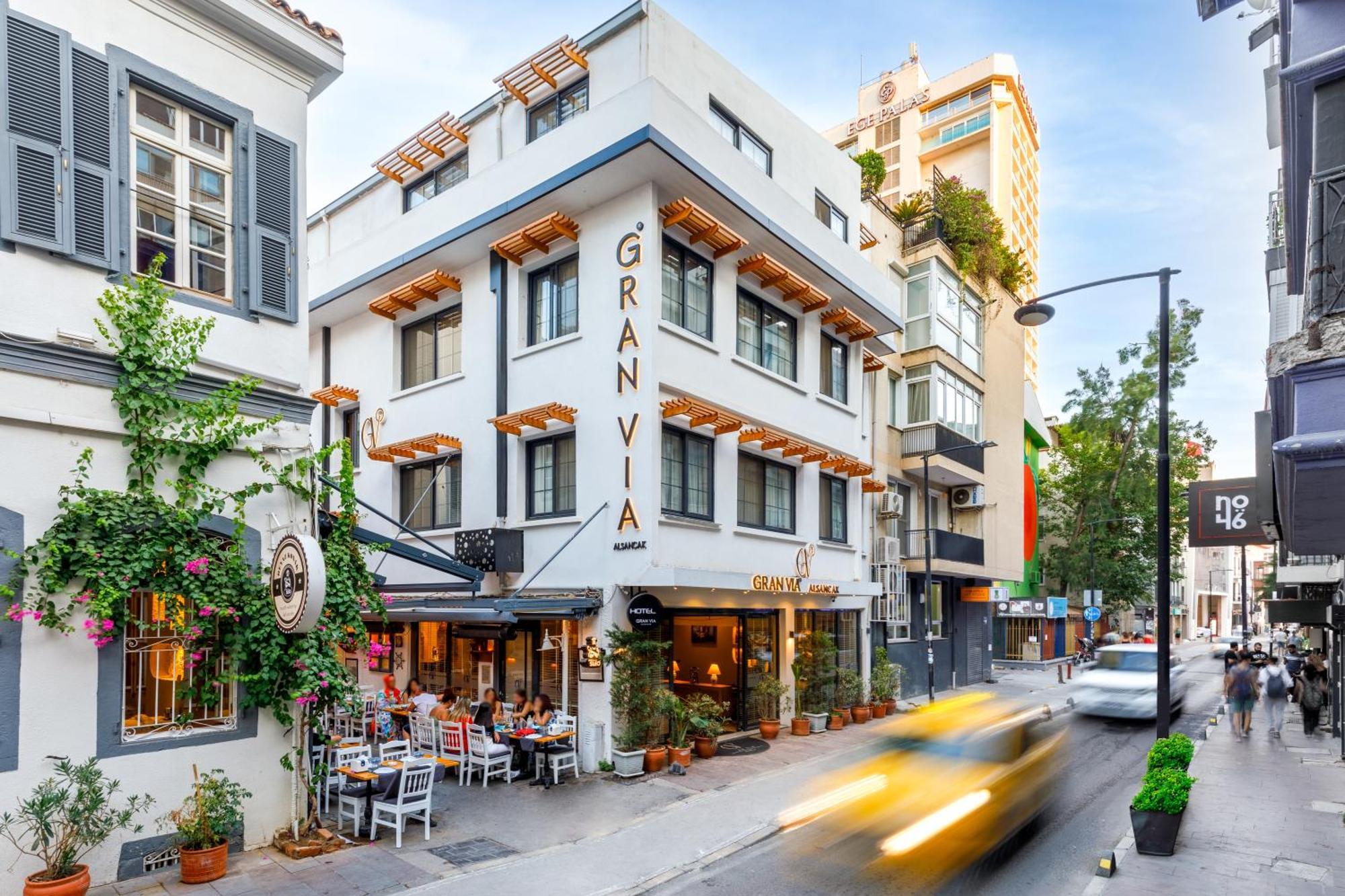 Gran Via Alsancak Hotel İzmir Buitenkant foto